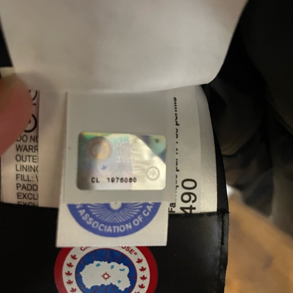 Canada Goose Victoria Parka - like new - Picture 7 of 7
